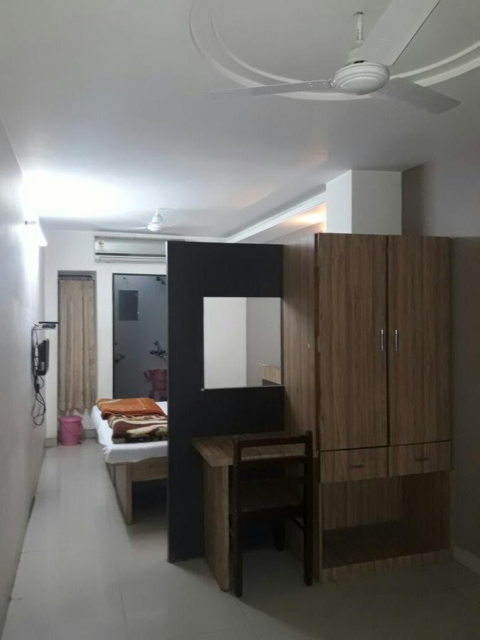 Hotel Pariwar Aurangabad  Eksteriør billede